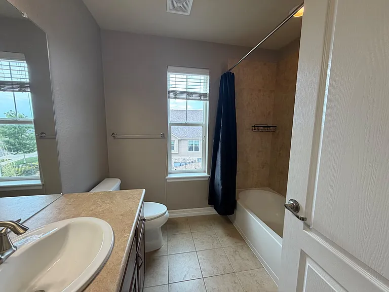 8229 S Country Club Pkwy — Photo 16