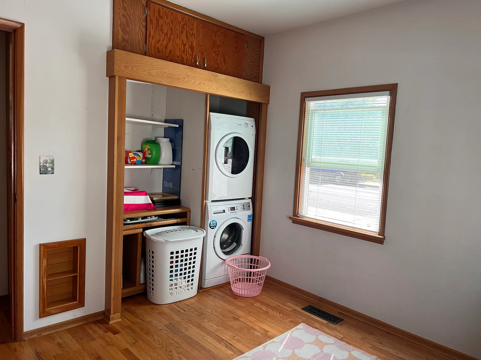 2 bed, 960 sqft, $1,800 — Photo 2