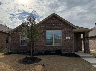 2448 Opaline Dr, Aubrey, TX 76227