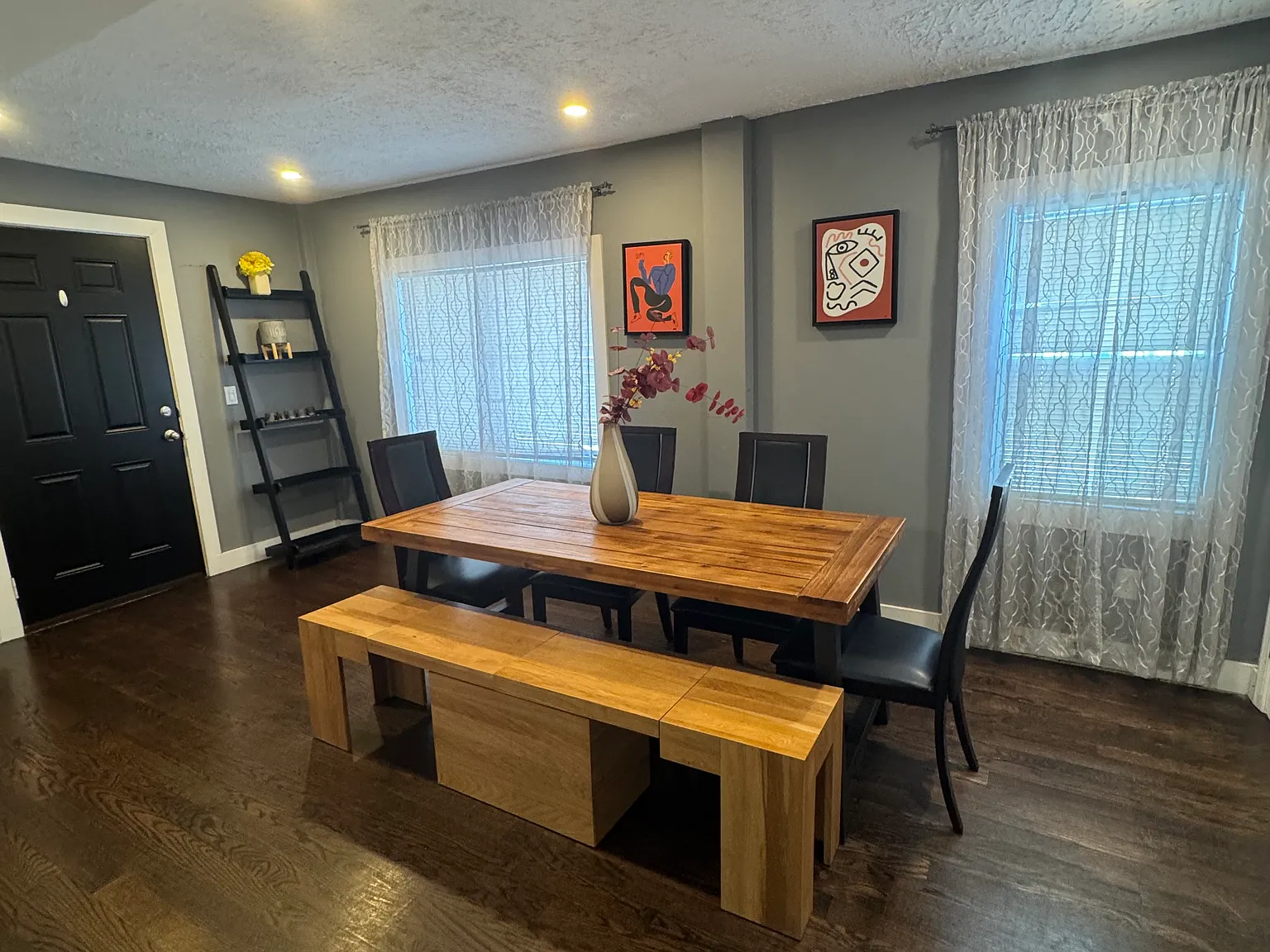 3 bed, 1225 sqft, $3,200 — Photo 4