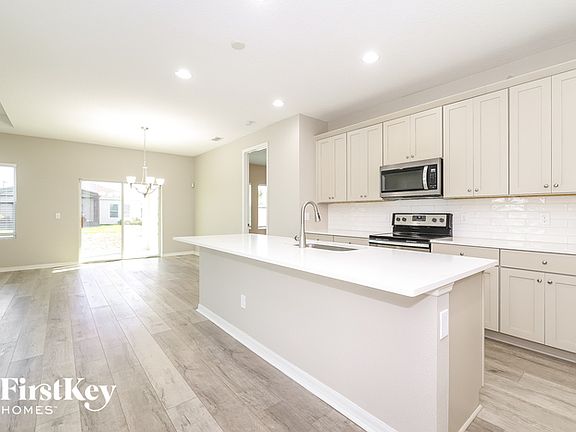 5th image of 2932 Marlberry Ln