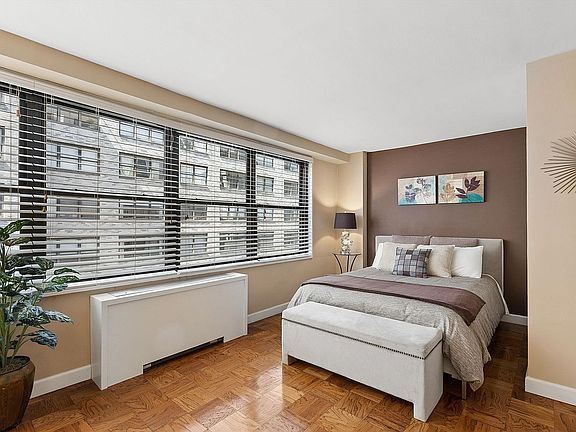 3rd image of 225 E 57th St APT 9N