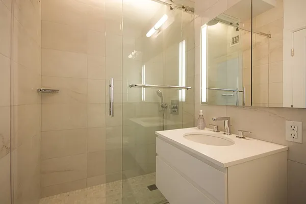 Rented by Bedrose | media 26