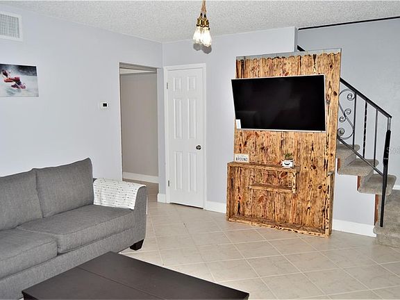 5th image of 2770-2774 Seahorse Court