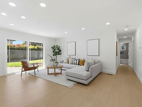 5th image of 1818 Frobisher Way
