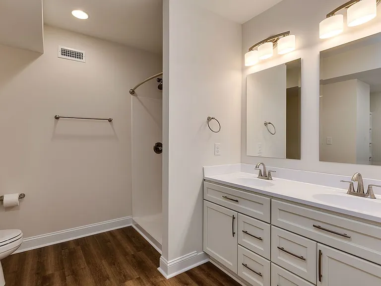 607 Lee St — Photo 13