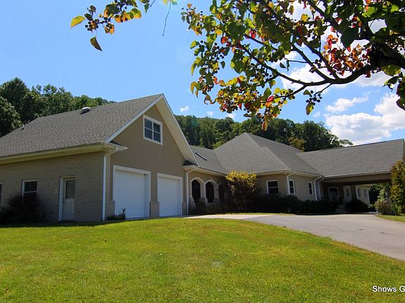 3rd image of 572 Misty Mountain Ln