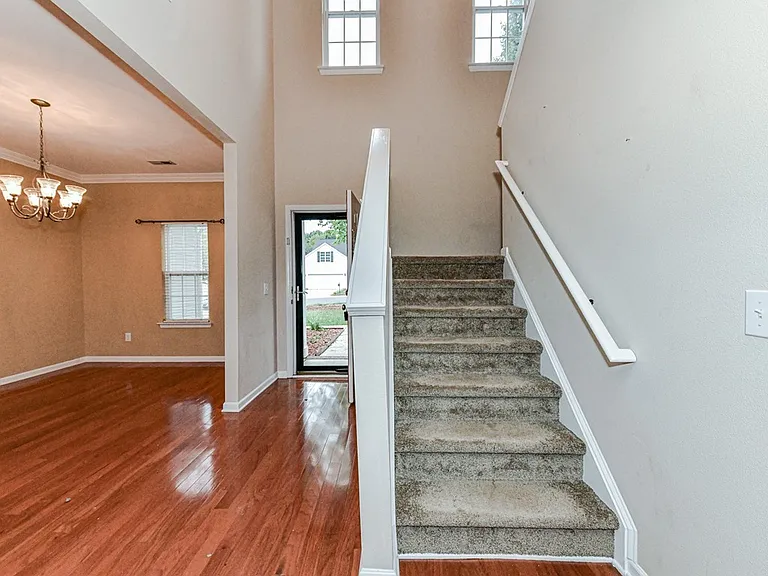 17201 Commons Crossing Dr — Photo 18