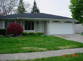 2270 Kipling Dr, Sterling Heights, MI 48310
