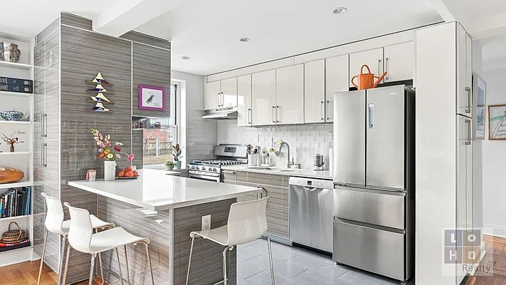 Kitchen, photo 1