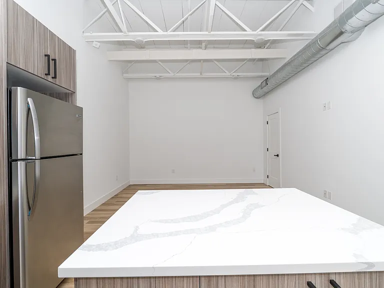 2700 E Auburn St #G204 — Photo 8