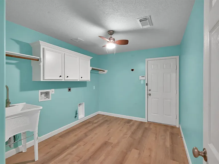 84 Oak Grove Ln — Photo 25