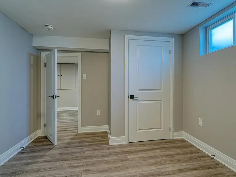 795 Aylmer Cres #2 — Photo 20