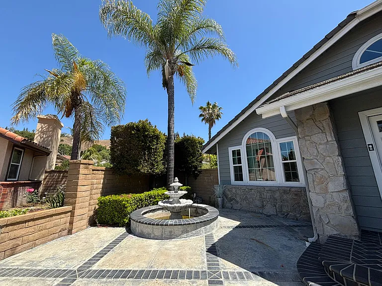 5530 Elderberry Ln — Photo 4