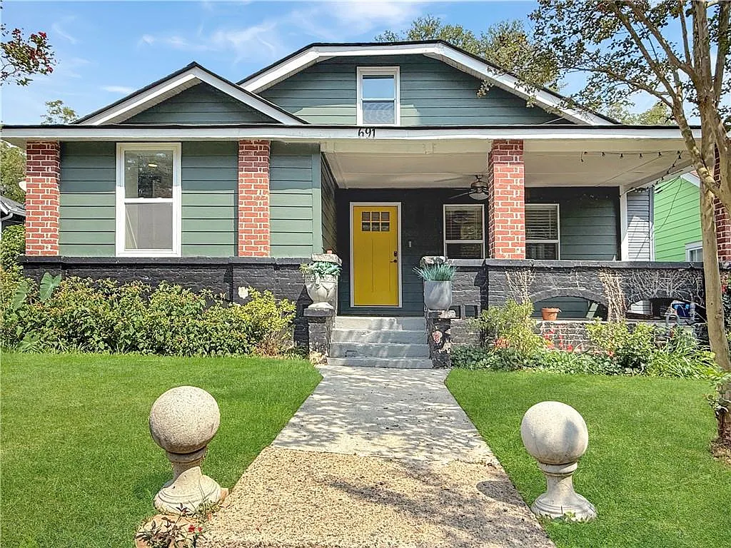 4 bed, 3.0 bath, 2284 sqft, $2,680 — Photo 1