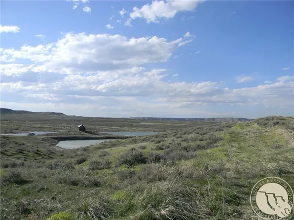 8325 Pond Rd, Billings, MT 59106