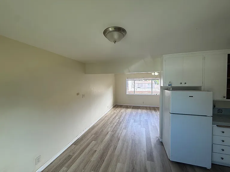 4740 Appian Way #22 — Photo 6