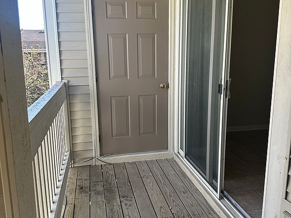 3rd image of 148 Waters Edge Dr