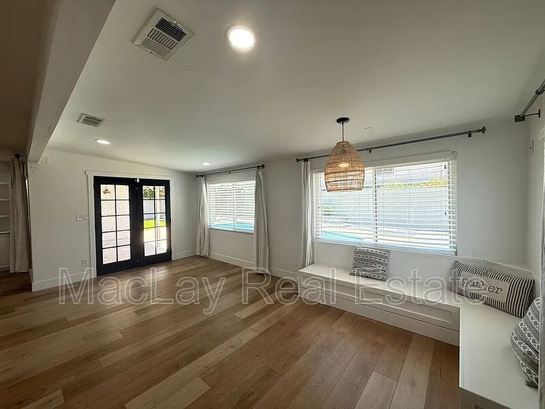 1363 W Los Lagos Vista Ave — Photo 10