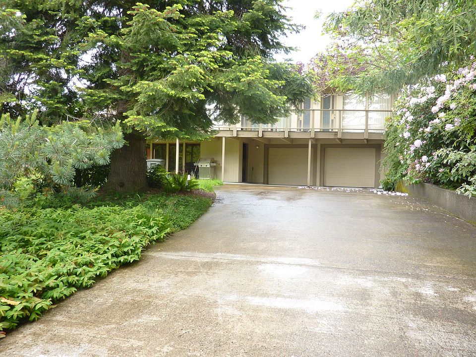 2nd image of 5902 2nd Ave N