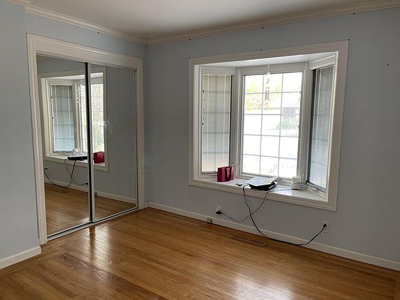 4th image of 640 Fairmede Ave