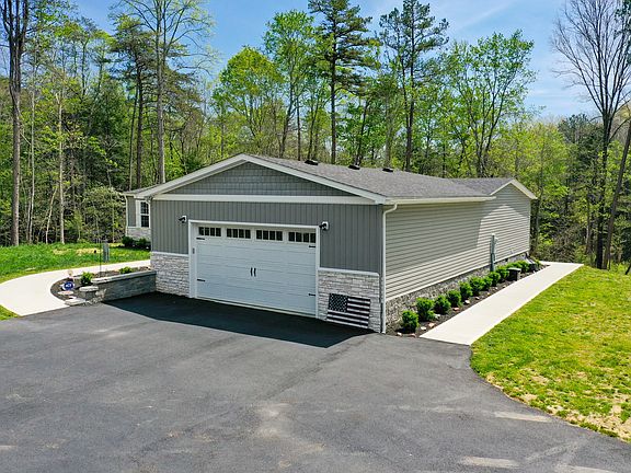 3rd image of 6129 Somerset Rd