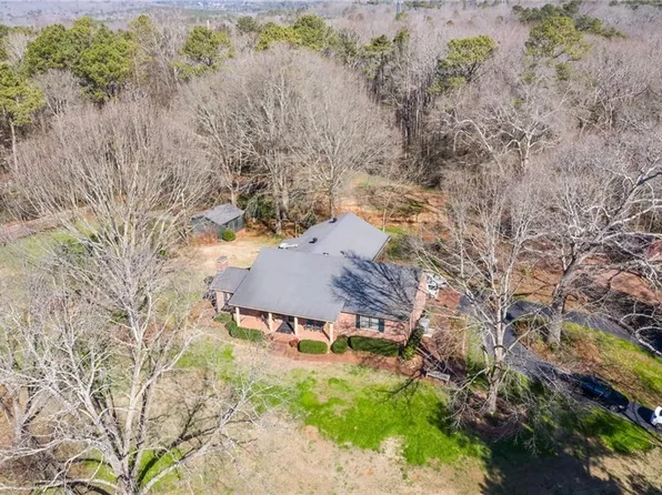 66 Ward Dr, Ellenwood, GA 30294