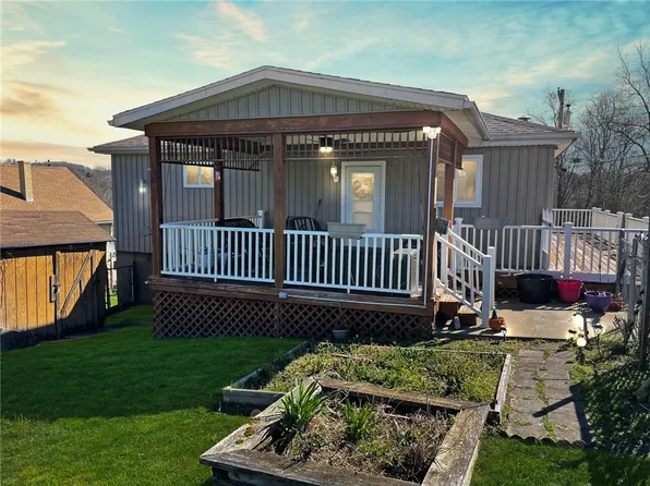 2 Hill St, Republic, PA 15475