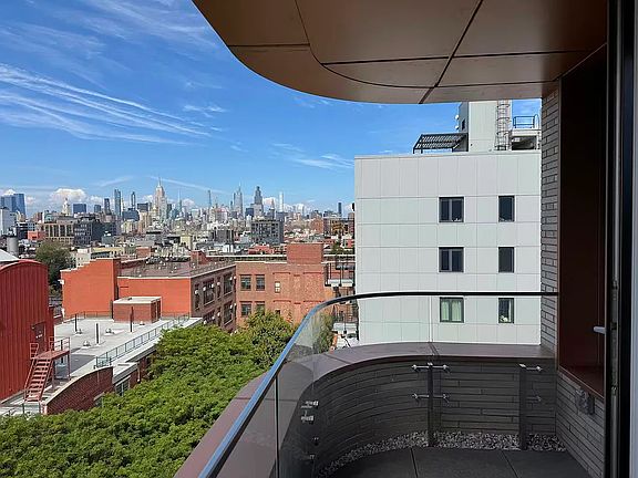 4th image of 208 Delancey St #11C