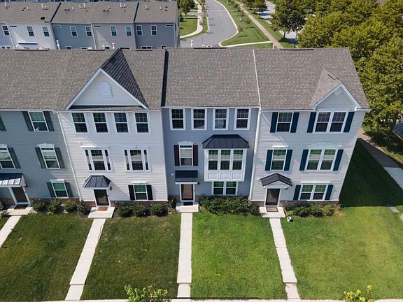 2nd image of 103 S Ridge Ave