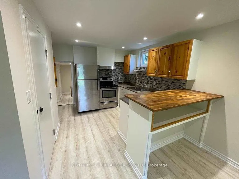 217 Yorkshire Dr — Photo 3