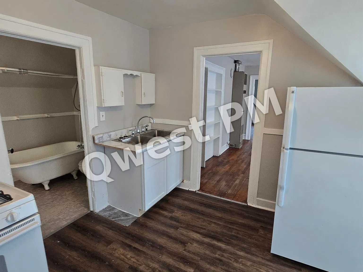 919 Davis Ave NW #2 — Photo 4