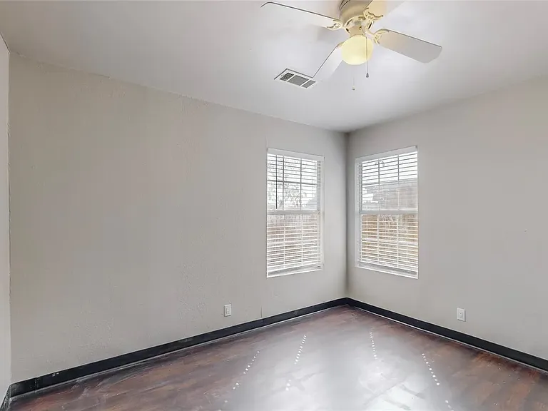 3810 Cotton Ln — Photo 6