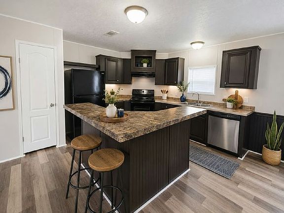 3rd image of 321 Orange Ln #253