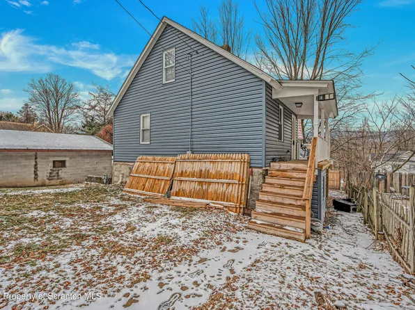 2315 Golden Ave, Scranton, PA 18508