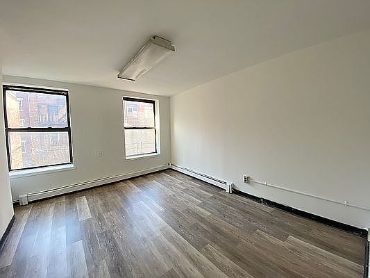 3rd image of 533 9th Ave #4A