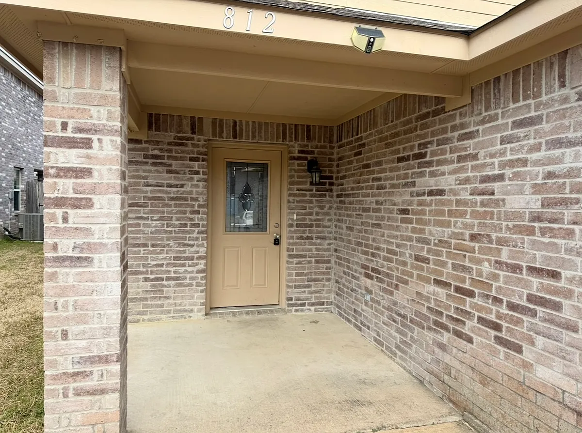 Building Photo - 812 Parkplace Rdg