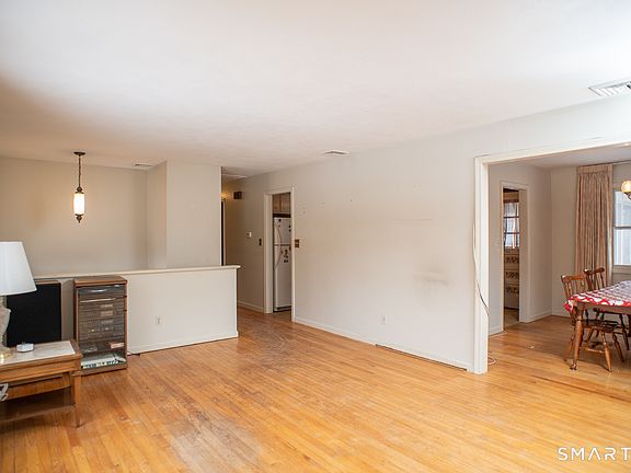 3rd image of 41 Longfellow Road