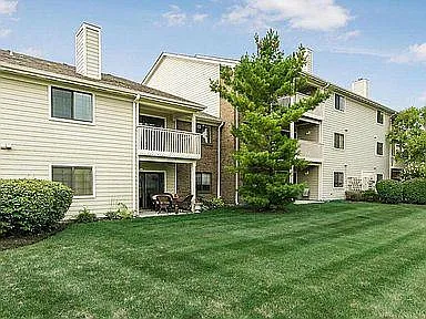 6735 Meadow Creek Dr #206 — Photo 2