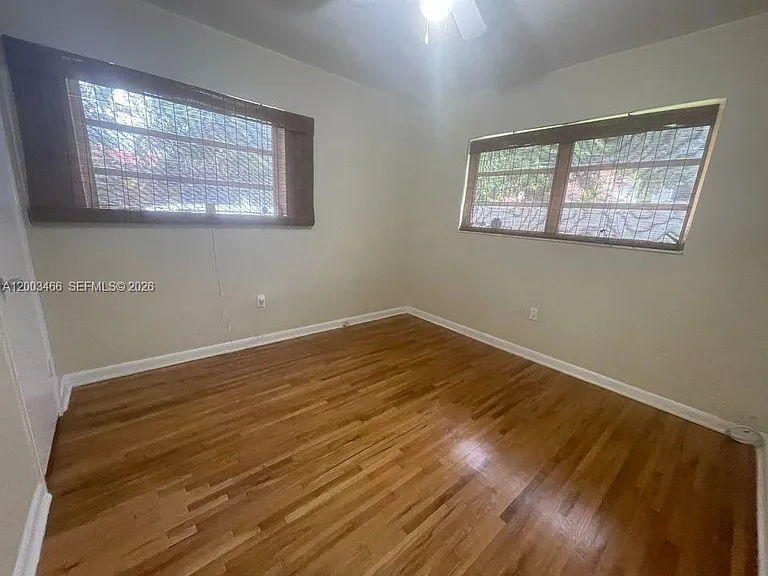 1556 San Benito Ave — Photo 20