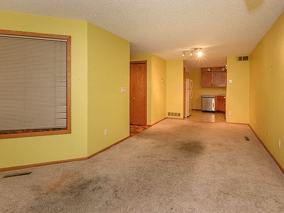 5th image of 106 W Rosser Ave