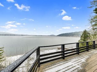 571 Lakeshore Dr, Sagle, ID 83860