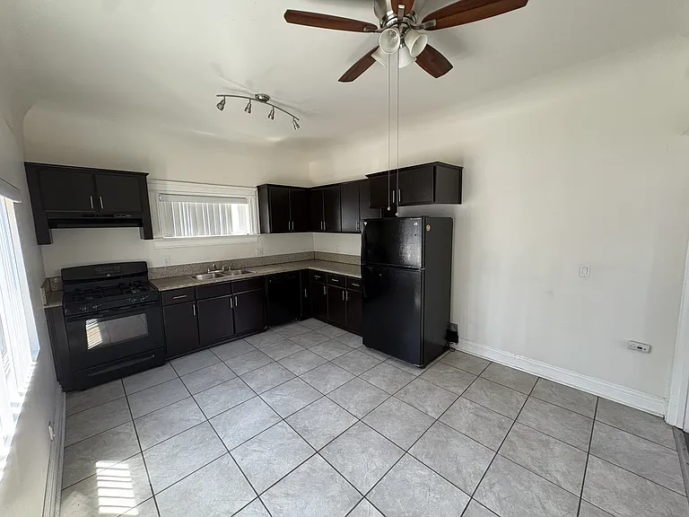 2223 Griffin Ave — Photo 1