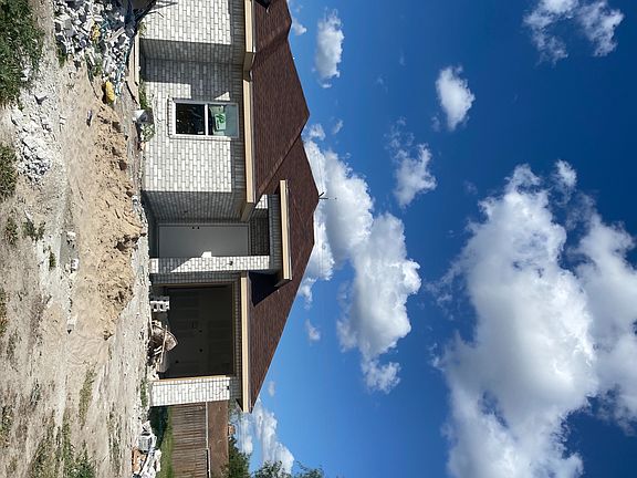 2nd image of 4970 Salamanca Ave
