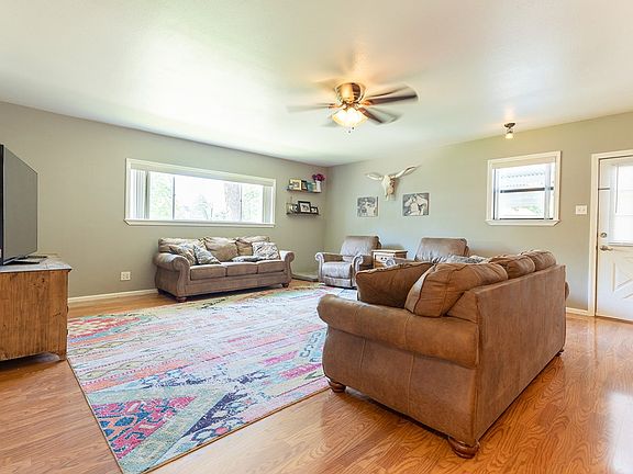 5th image of 902 Bluebonnet Dr