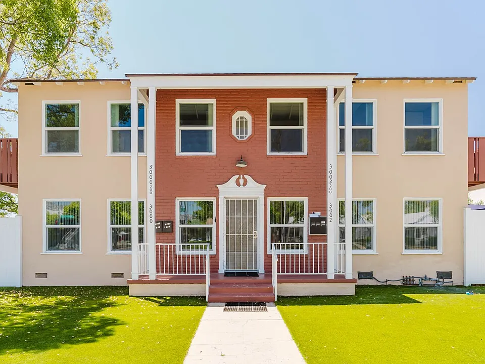 3000 W Victory Blvd #200