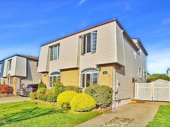 2nd image of 85 Woehrle Ave