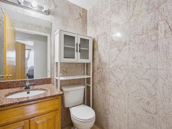 14225 37th Avenue #6B, Flushing, NY 11354