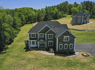 4 Falcon Dr, Shrewsbury, MA 01545
