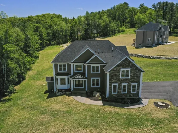 4 Falcon Dr, Shrewsbury, MA 01545